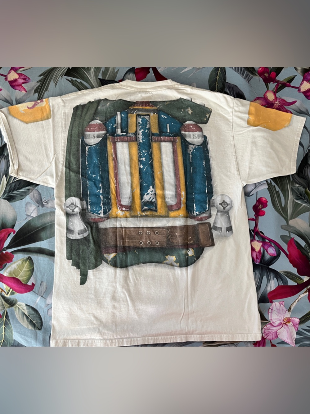 Star Wars Adult Tee with Green Boba Fett Armor Print and Yellow Accents - Picture 3 of 4
